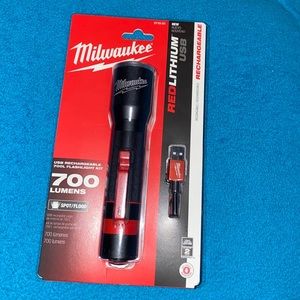 700 Lumens LED Rechargeable Aluminum Flashlight